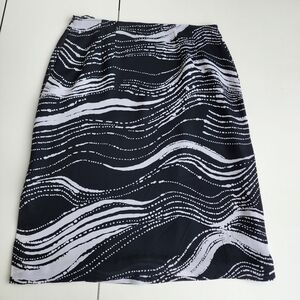 Knee-length Black and White Pencil Skirt for Cocktail